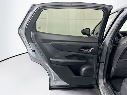 Used 2024 Nissan Ariya AWD image 27