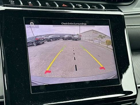 New 2024 Jeep Grand Cherokee Altitude image 19