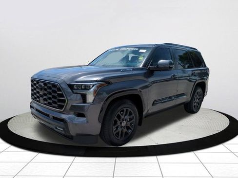 Used 2024 Toyota Sequoia Platinum AWD/4WD image 7