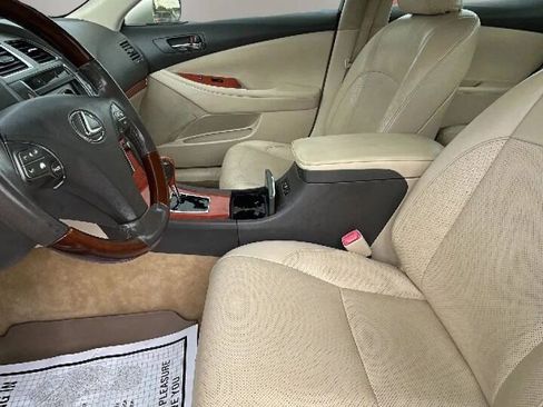 Used 2010 Lexus ES 350 w/ Preferred Accessory Package FWD image 9