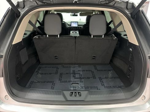 Used 2024 Lincoln Aviator Premiere w/ Premium Package image 43