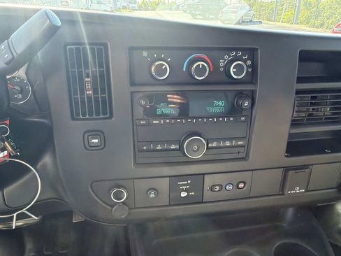 Used 2020 Chevrolet Express 3500 w/ Driver Convenience Package RWD image 19