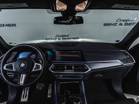 Used 2022 BMW X5 sDrive40i w/ M Sport Package image 17