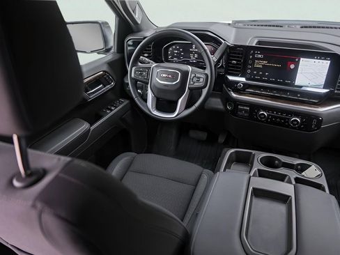 Certified 2025 GMC Sierra 1500 Elevation image 28