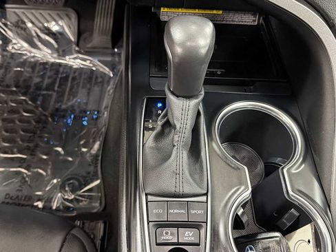 Certified 2020 Toyota Camry XLE w/ Sunroof Package FWD image 22