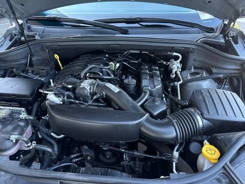 Used 2024 Dodge Durango SXT w/ SXT Blacktop Group RWD image 19