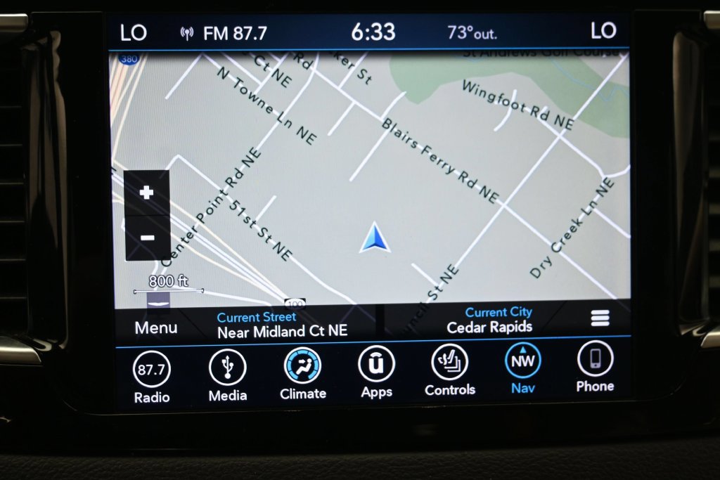 Used 2018 Chrysler Pacifica Touring-L Plus FWD image 22