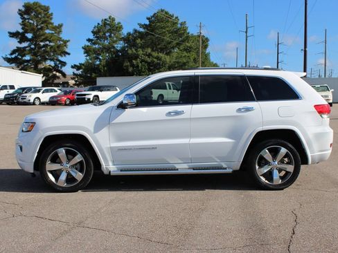 Used 2015 Jeep Grand Cherokee Overland w/ Advanced Technology Group RWD image 3