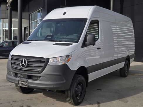 New 2026 Mercedes-Benz Sprinter 2500 image 33