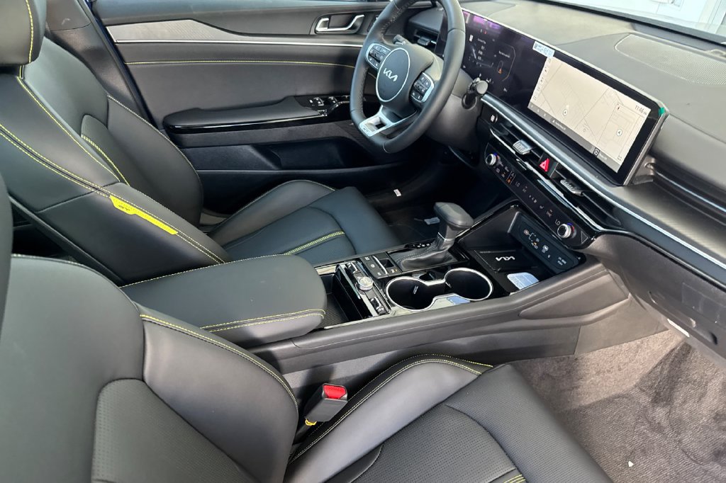 New 2027 Kia K5 GT FWD image 18
