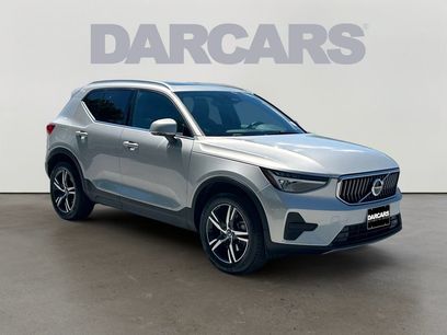Certified 2025 Volvo XC40 B5 Core