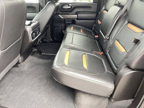 Used 2021 GMC Sierra 2500 AT4 w/ AT4 Premium Plus Package AWD/4WD image 13
