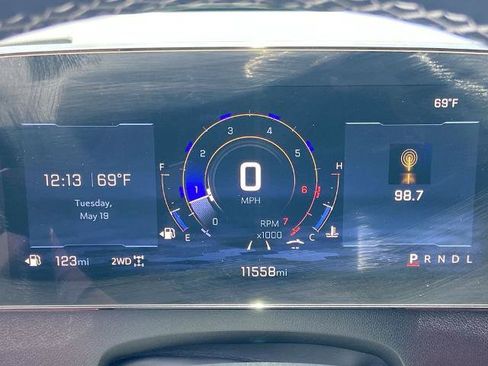 Used 2025 Chevrolet Traverse Z71 w/ LPO, Illumination Package AWD/4WD image 7