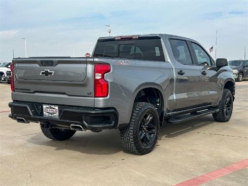 Used 2022 Chevrolet Silverado 1500 LT Trail Boss w/ Convenience Package II image 3
