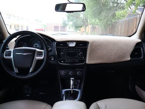 Used 2014 Chrysler 200 Limited FWD image 16