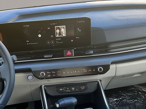 New 2026 Kia Carnival EX image 6