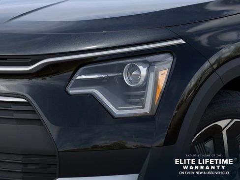New 2026 Kia Niro LX FWD image 11