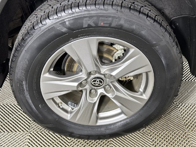 Used 2024 Toyota RAV4 LE AWD/4WD image 34