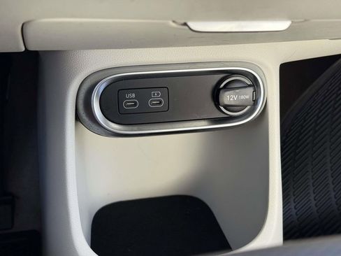 Used 2023 Genesis GV60 Advanced image 26