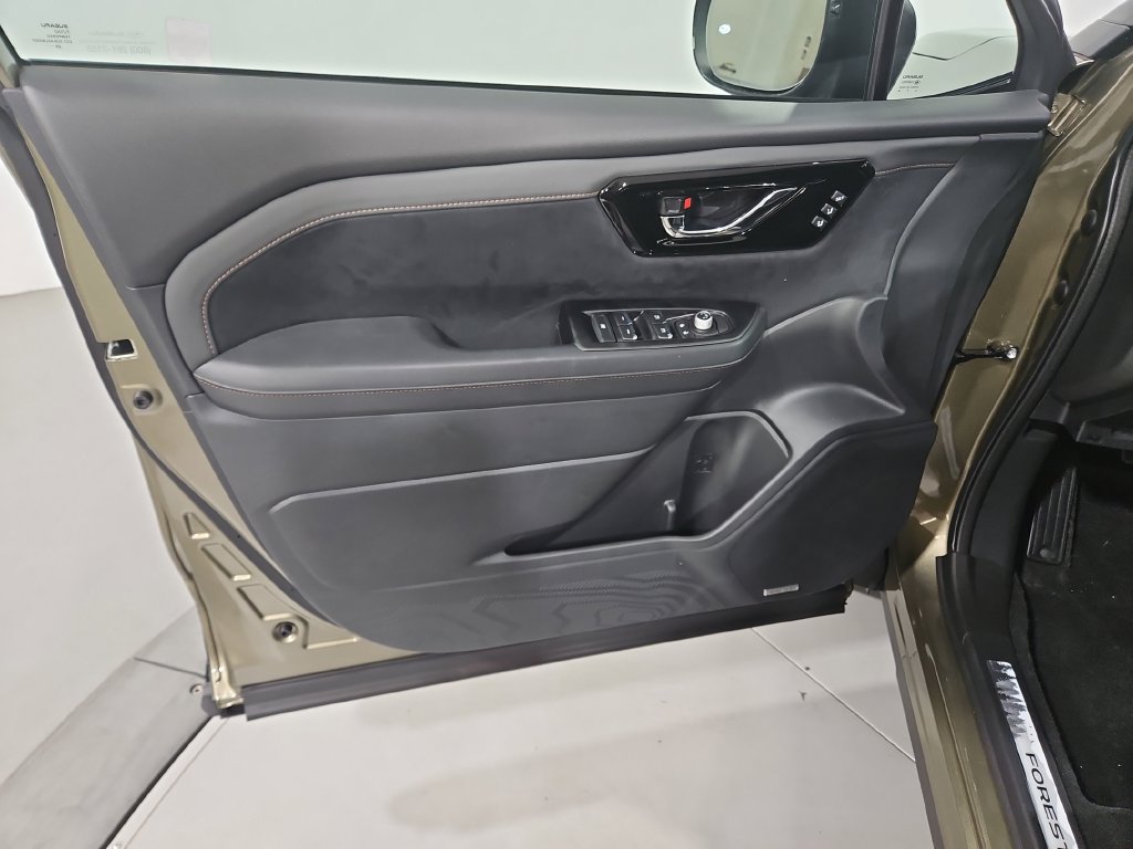 New 2026 Subaru Forester Touring AWD/4WD image 10