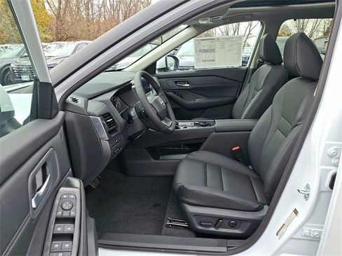 New 2026 Nissan Rogue SV image 5