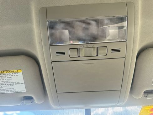 Used 2008 Toyota Prius FWD image 26