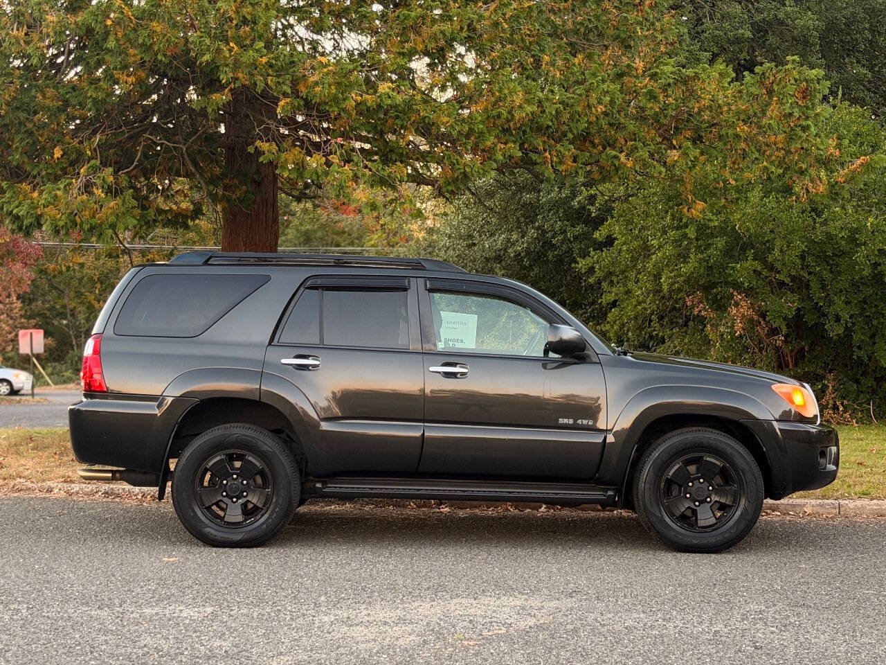 Used 2007 Toyota 4Runner SR5 AWD/4WD image 5