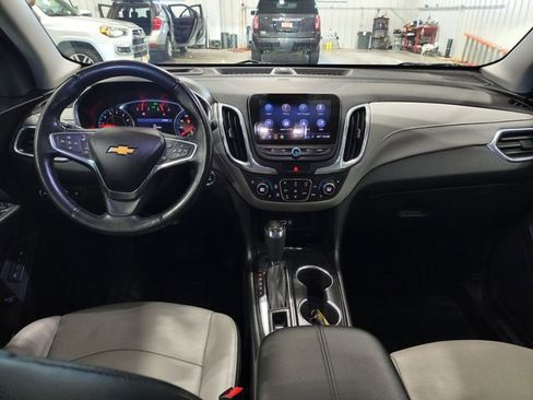Used 2020 Chevrolet Equinox Premier AWD/4WD image 9