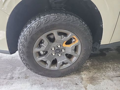 Used 2025 Ford Maverick Tremor AWD/4WD image 9