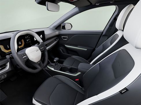 New 2026 Kia K4 GT-Line image 17