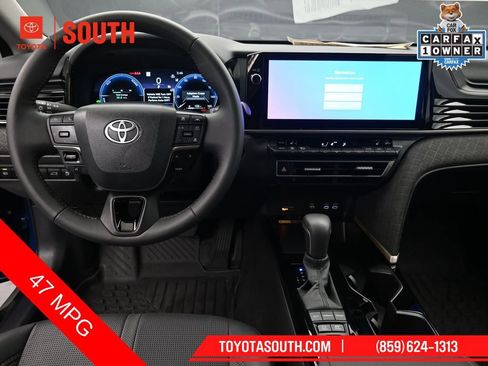 Used 2025 Toyota Camry XLE FWD image 11