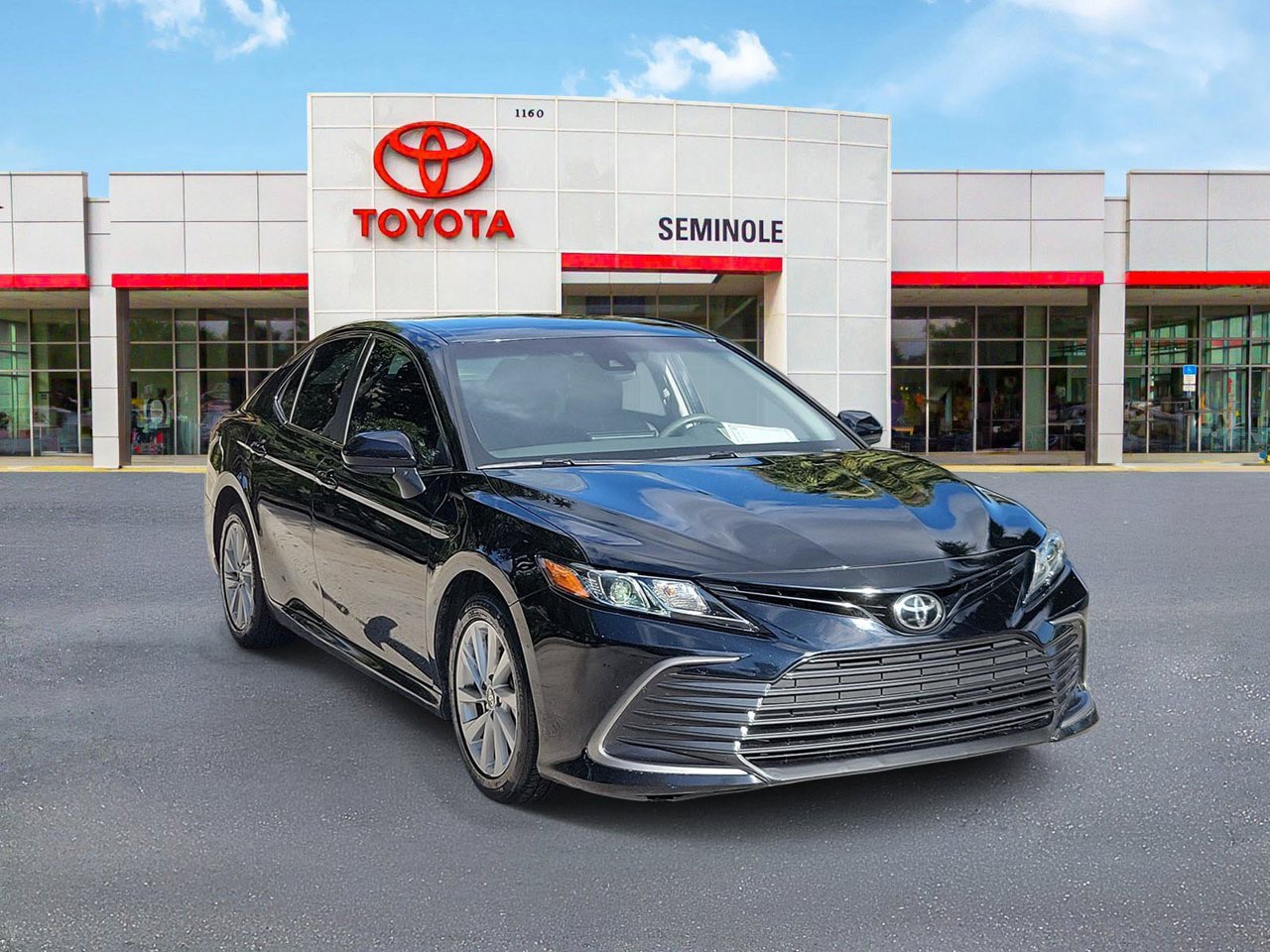 Used 2021 Toyota Camry LE FWD image 2
