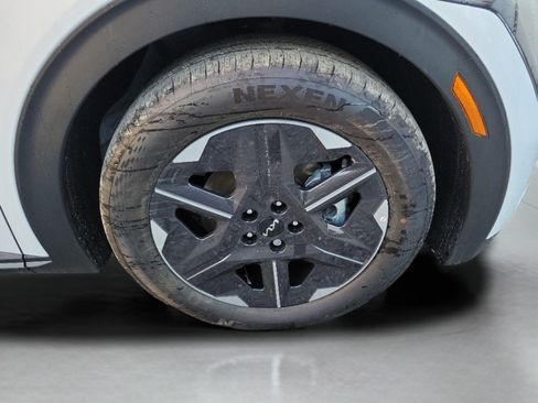 New 2026 Kia EV6 Light RWD image 5