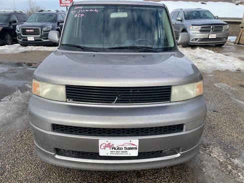 Used 2004 Scion xB Base 4dr Wagon image 3
