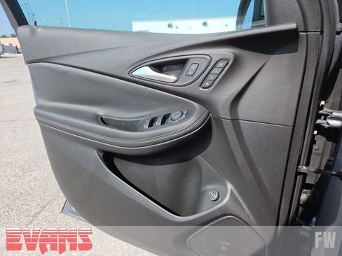 Used 2021 Buick Encore GX Essence w/ Advanced Technology Package FWD image 19