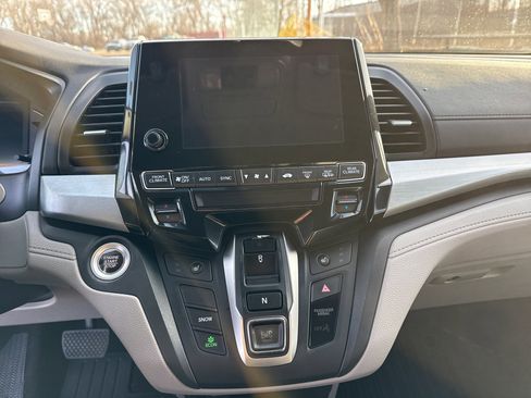 Used 2018 Honda Odyssey EX-L image 16