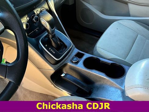 Used 2014 Ford Escape SE image 17