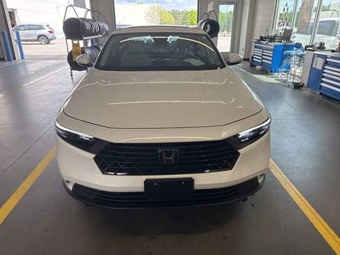 Used 2024 Honda Accord EX image 3