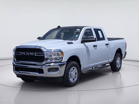 Used 2022 RAM 2500 Tradesman w/ Chrome Appearance Group RWD image 1