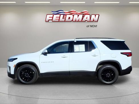 Used 2023 Chevrolet Traverse LT FWD image 3