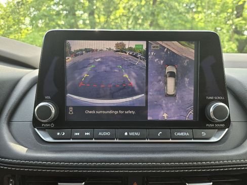 Used 2021 Nissan Rogue SL FWD image 20