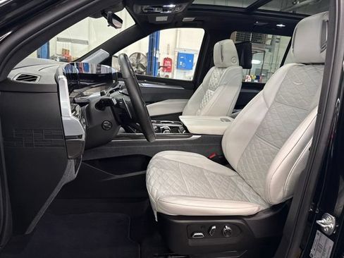 Certified 2025 Cadillac Escalade V w/ LPO, ONYX Package AWD/4WD image 12