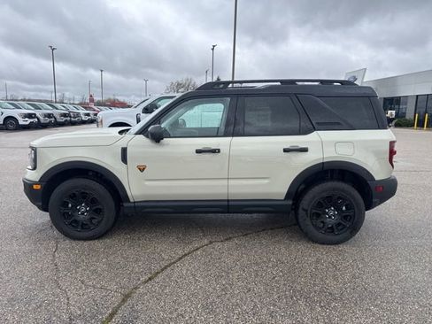 Used 2025 Ford Bronco Sport Badlands AWD/4WD image 8