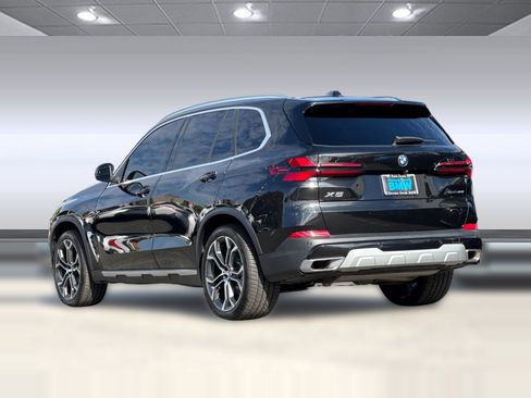 Used 2025 BMW X5 sDrive40i RWD image 3