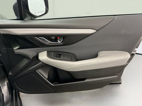 Used 2025 Subaru Outback Premium w/ Popular Package #1A image 35