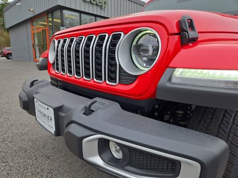 New 2026 Jeep Wrangler Unlimited Sahara AWD/4WD image 9