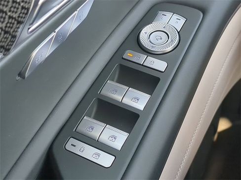 New 2025 Genesis GV80 3.5T e-SC image 24