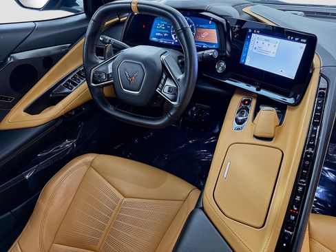 Used 2024 Chevrolet Corvette Stingray Preferred Conv w/ Z51 Performance Package RWD image 25