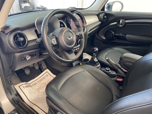 Used 2022 MINI Cooper 2-Door Hardtop image 15