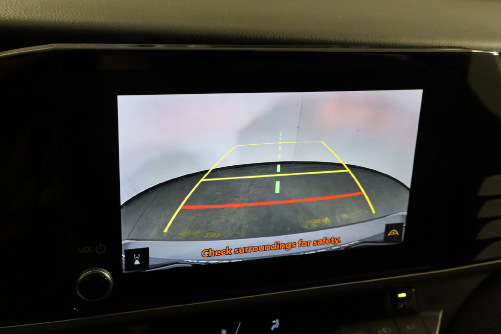 Used 2025 Toyota Camry SE FWD image 37